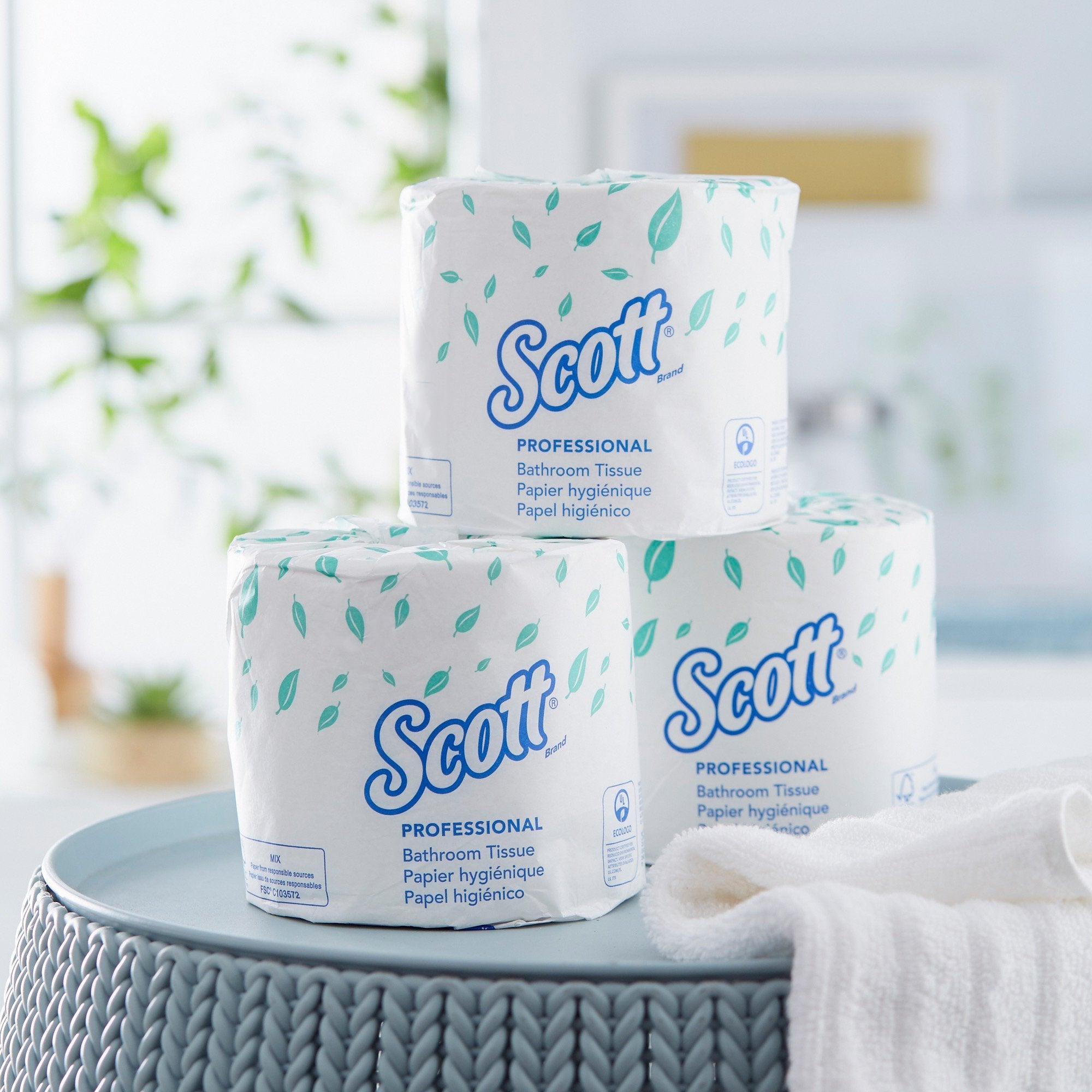 Scott® Essential Toilet Tissue, Standard 04460