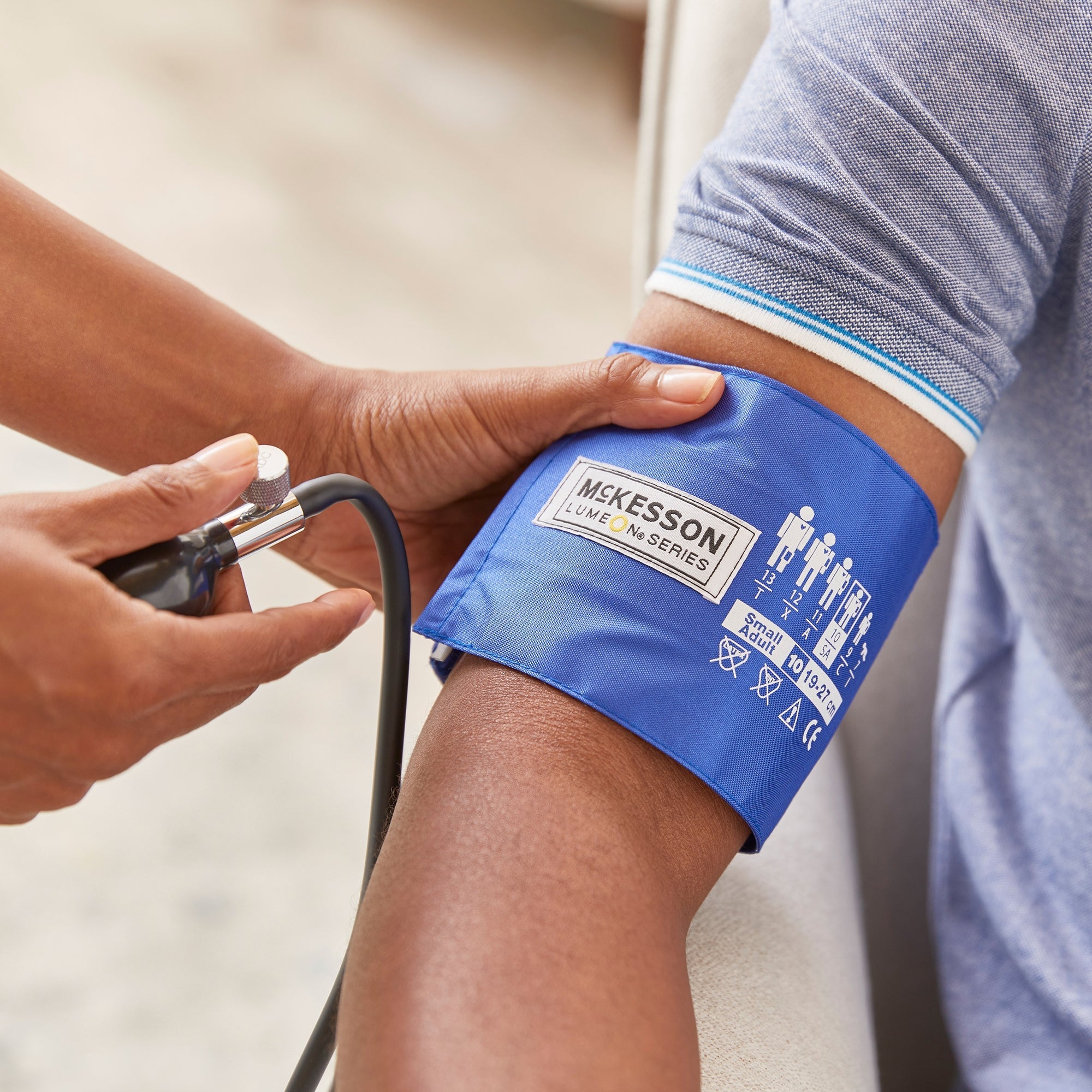 McKesson Lumeon Blood Pressure Bulb and Cuff, Child Arm, Small, 19-27 cm 01-865-10SARBGM