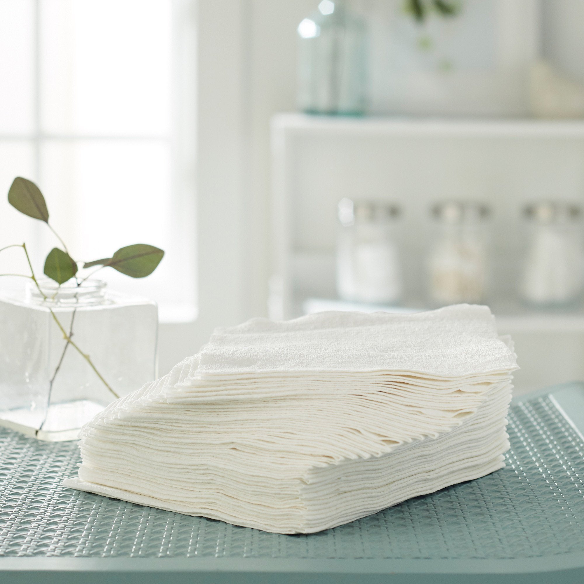 McKesson Disposable Washcloth, 13 x 13 Inch 18-950755