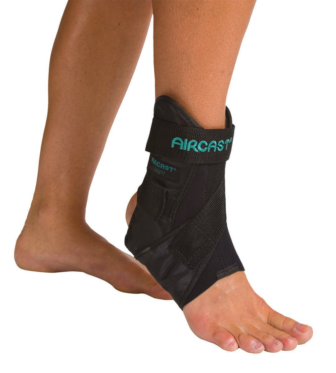 AirSport™ Left Ankle Support, Large 02MLL