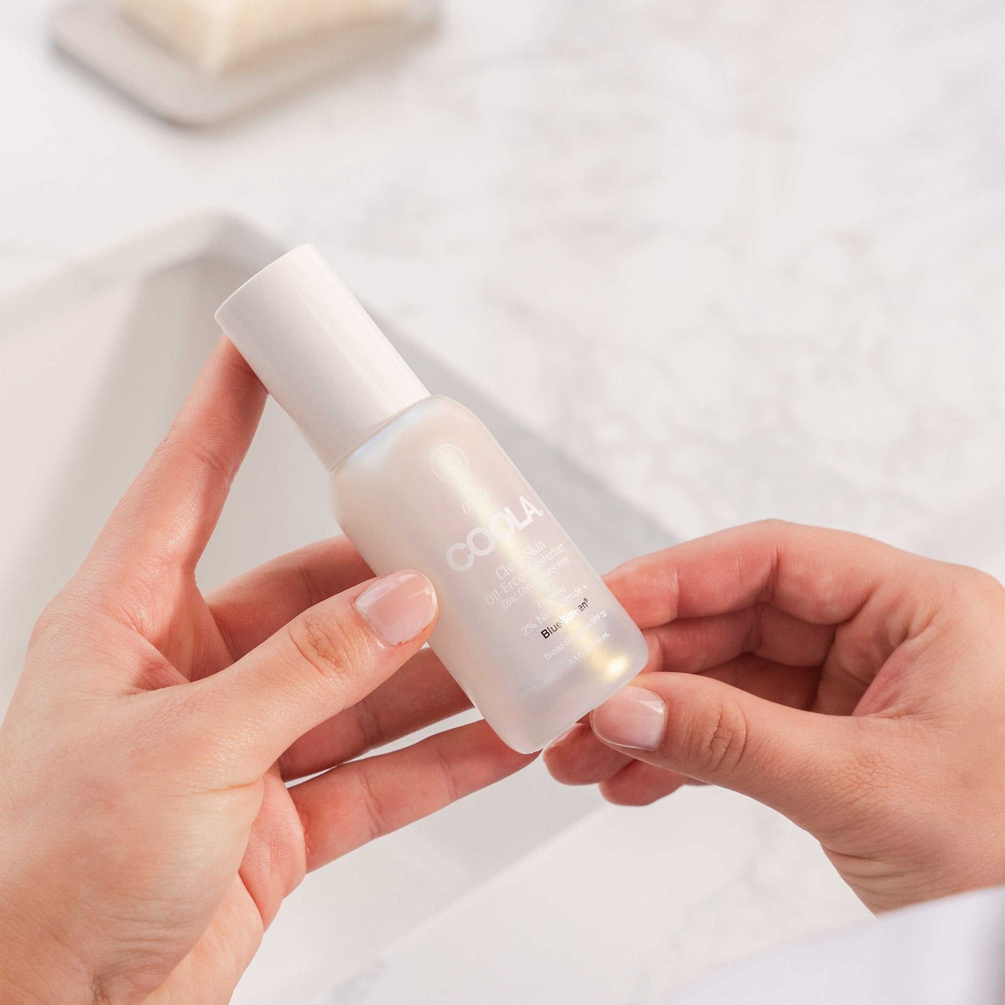 Facial Moisturizer with Sunscreen COOLA® Clear Skin 1.1 oz. Bottle Unscented Lotion CL10694