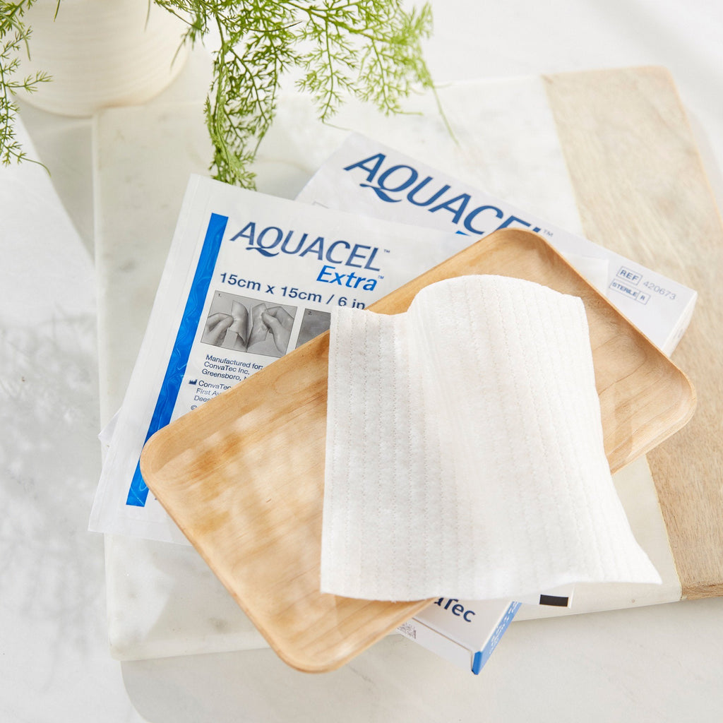 Aquacel® Extra™ Gelling Fiber Wound Dressing, 6 x 6 Inch 420673