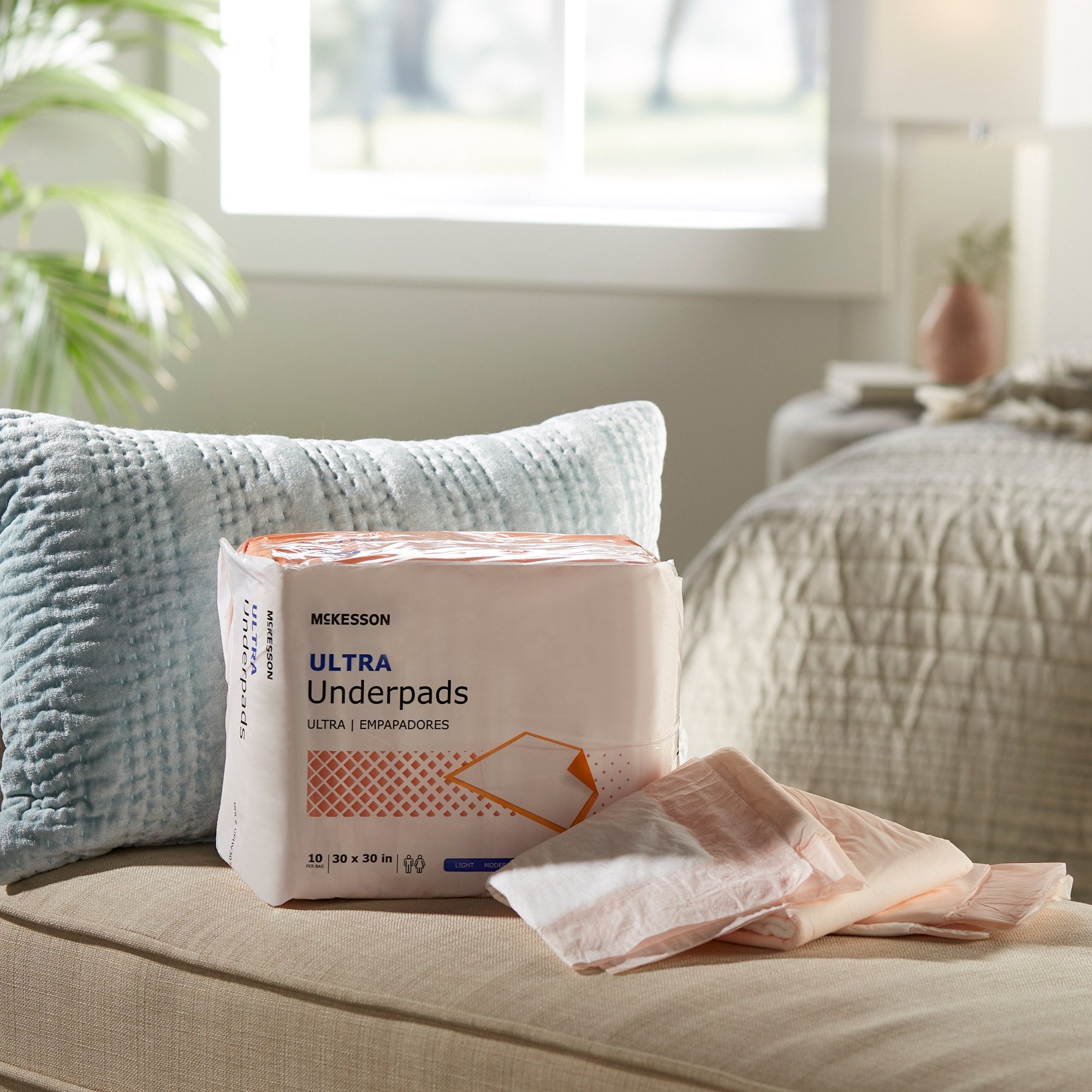 McKesson Ultra Heavy Absorbency Underpad, 30 x 30 Inch UPHV3030